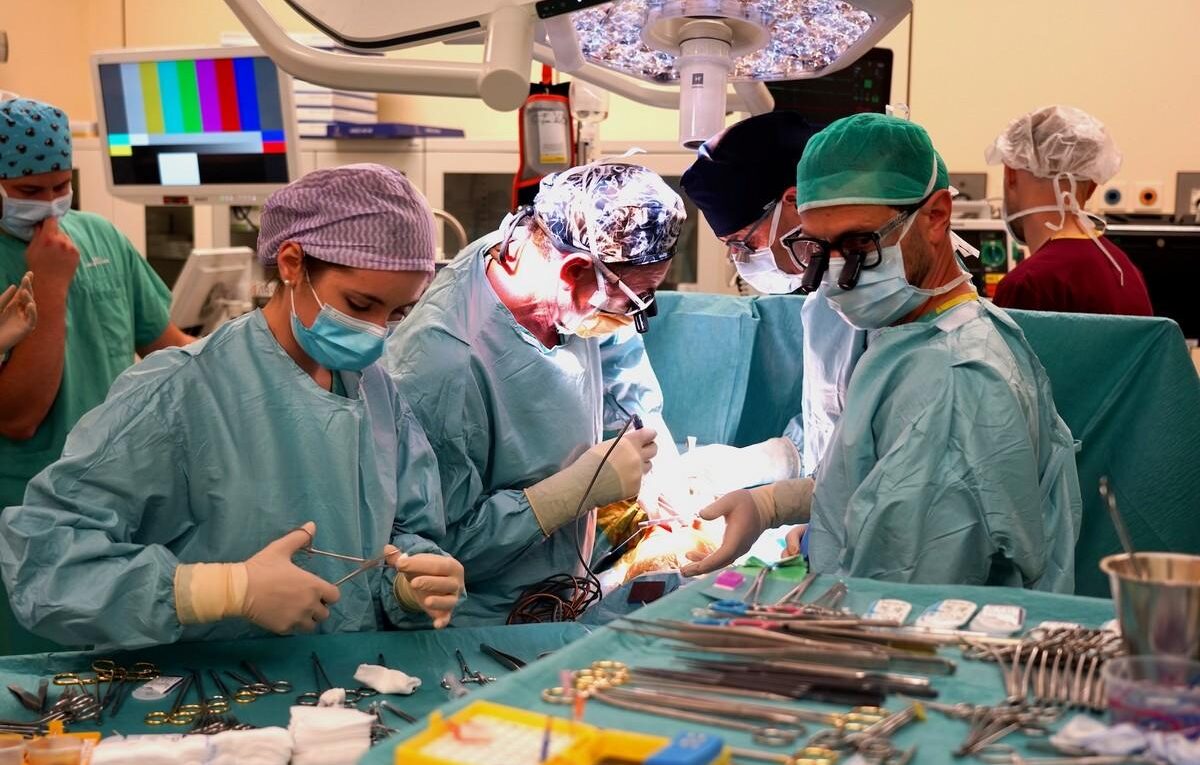 Nowe globalne centrum precyzyjnej medycyny otwarte na Uniwersytecie Tennesseee – współpraca naukowców i lekarzy